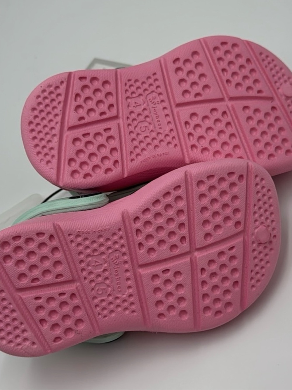 NWT Joybees Kids' Active Clog - Soft Pink / Mint,
Size 4/5 - Picture 3 of 7